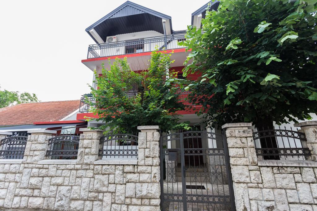 Apartments Erakovic Niksic Exterior photo